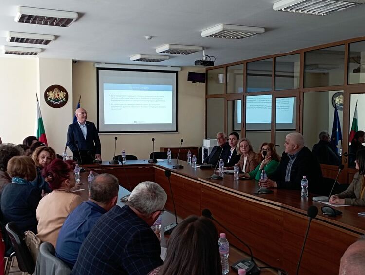 Среща за дуалното обучение се състоя в Областна администрация в Кърджали