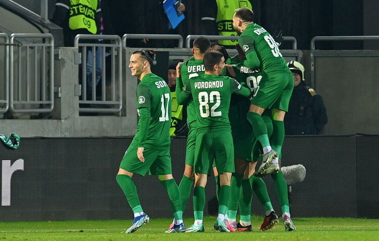 Лудогорец се развихри и унижи Левски с 5 гола