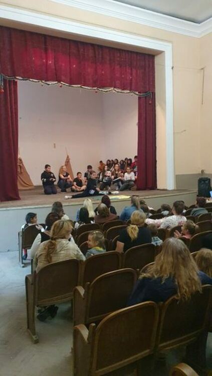 Успешно премина и поредният спектакъл на участниците в проекта „Артистично ателие“.