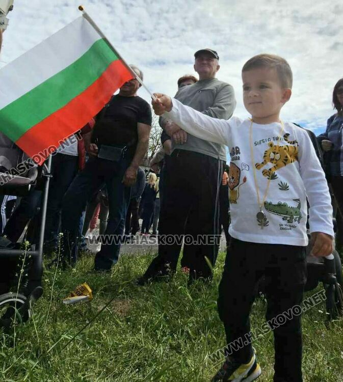 Не искат "сингъли" в бежанския лагер в Харманли