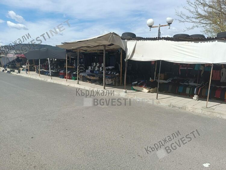 Точно 20 години след учредяването на Пазар на производителите в Кърджали старите коптори са по-жизнени от всякога