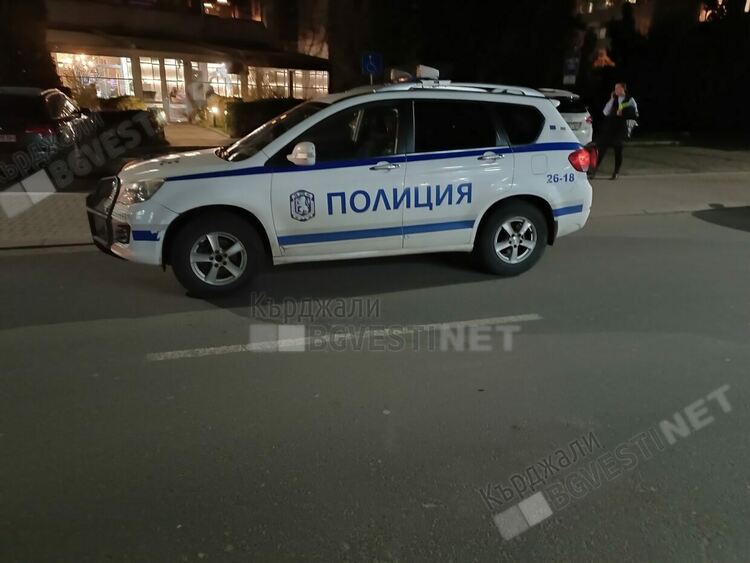 Кърджалийчетата все по-често нарушават ограниченията за посещения на заведенията,влизат без придружител