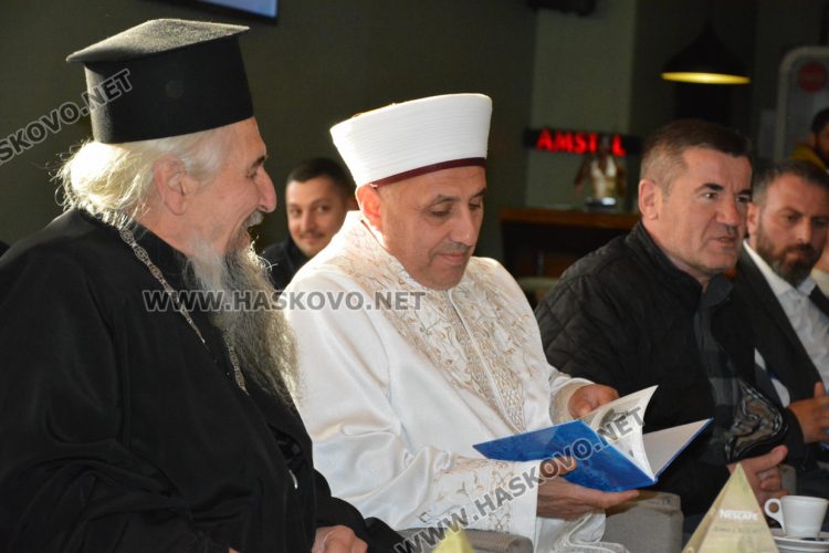 Отец Златко и Ерхан Реджеб