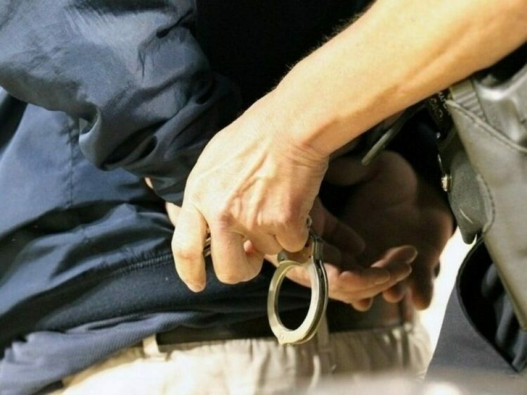 Задържаха кърджалиец за нарушена заповед за защита от домашно насилие