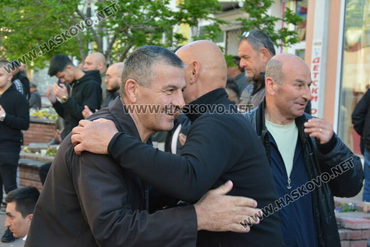 Хасковските мюсюлмани препълниха джамиите за Рамазан Байрам