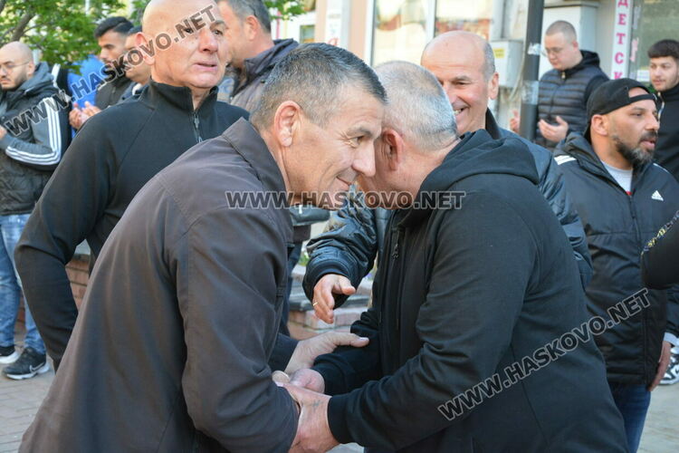 Хасковските мюсюлмани препълниха джамиите за Рамазан Байрам