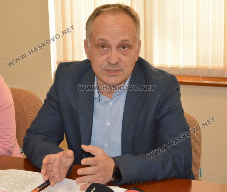 Изтеглят от пазара яйцата от кокошките, заразени с птичи грип край Хасково