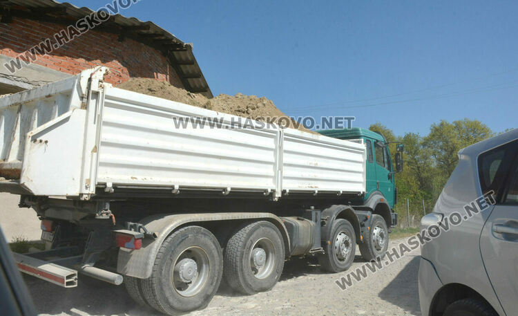 Изтеглят от пазара яйцата от кокошките, заразени с птичи грип край Хасково