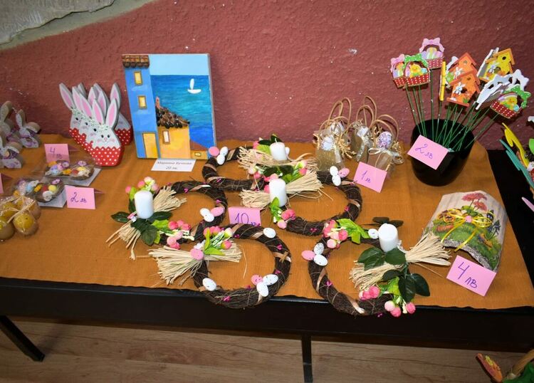 Открит е благотворителният великденски базар в Асеновград 