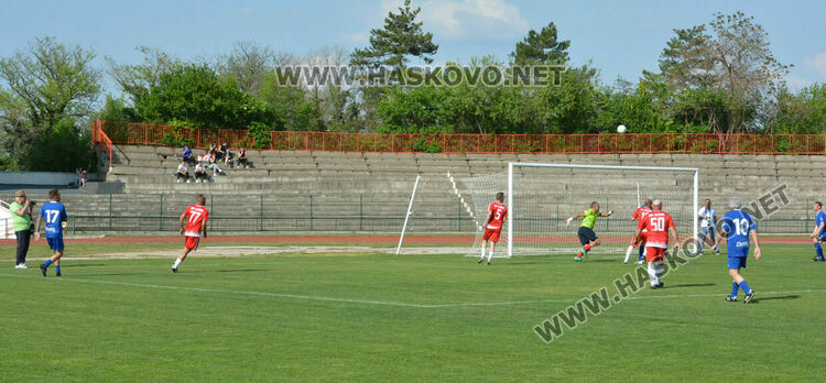 Легенди на „Хасково“ и на „Левски“ играха приятелски мач на Ямача