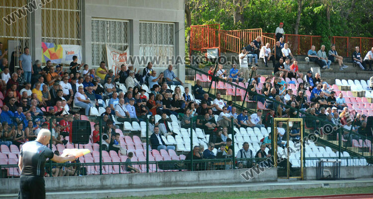 Легенди на „Хасково“ и на „Левски“ играха приятелски мач на Ямача