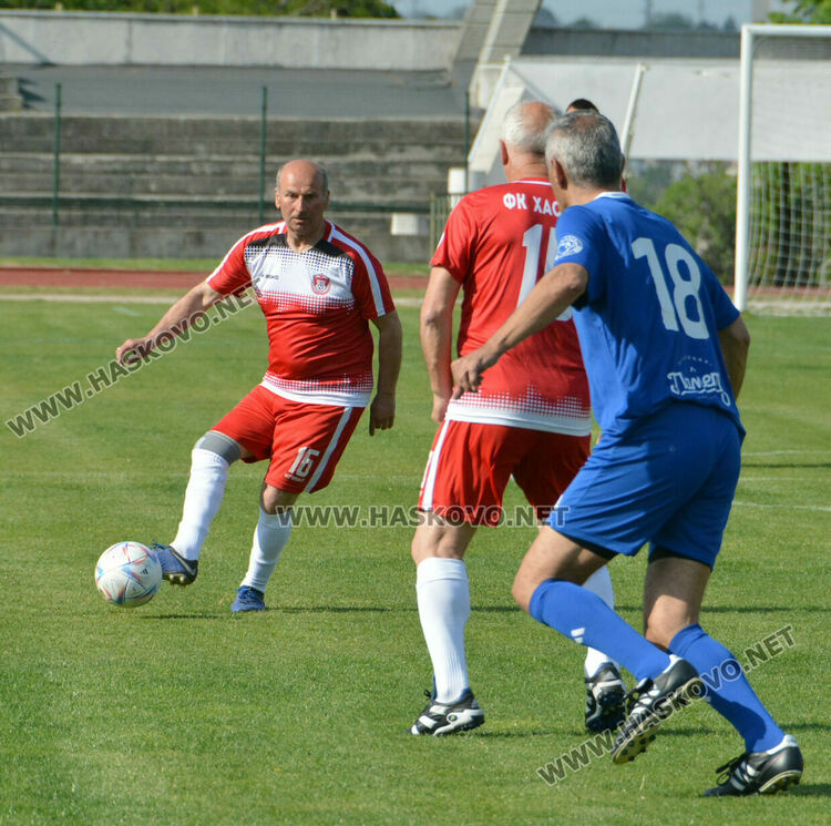 Легенди на „Хасково“ и на „Левски“ играха приятелски мач на Ямача