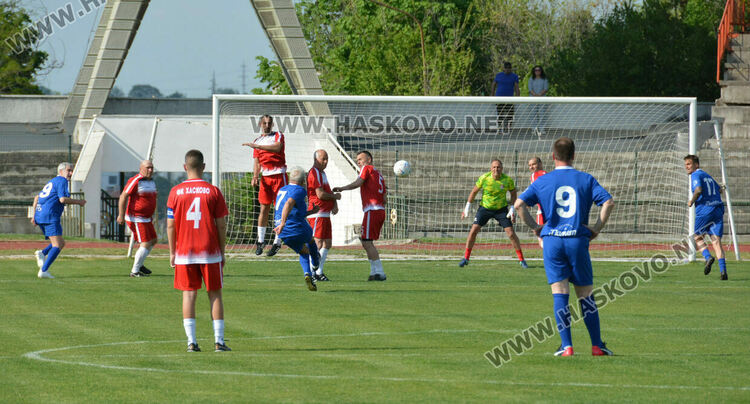 Легенди на „Хасково“ и на „Левски“ играха приятелски мач на Ямача