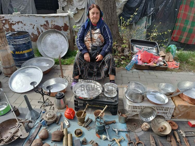 Бакърените съдове се завръщат в кухните на кърджалийки, купуват си ги от битака