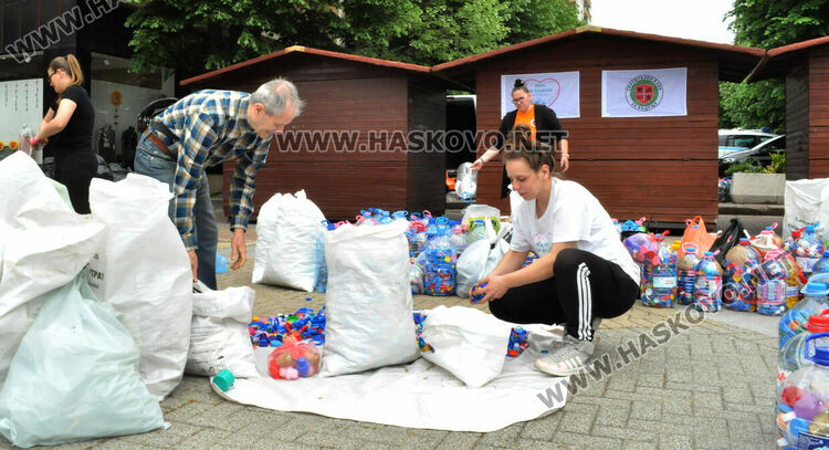 Хасковлии предават капачки и кенчета за закупуване на медицинска апаратура