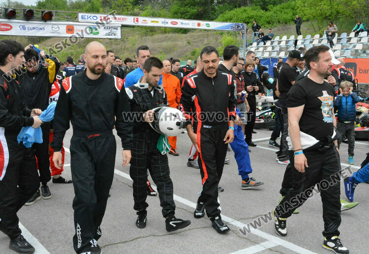 210 пилоти се включиха в 12-часовата надпревара на картинг пистата край Хасково