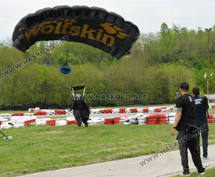 210 пилоти се включиха в 12-часовата надпревара на картинг пистата край Хасково