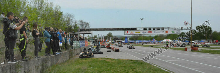 210 пилоти се включиха в 12-часовата надпревара на картинг пистата край Хасково