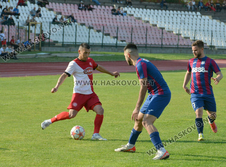 „Саяна Хасково“ победи „Асеновец“, „Димитровград“ със загуба