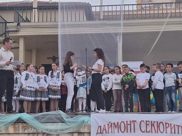 В истинска феерия на изкуството се превърна традиционният вече, трети конкурс за таланти на община Радомир -„Пролетно пробуждане“