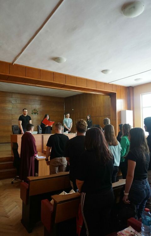 Окръжен съд в Кърджали отбеляза Деня на конституцията с инициатива за отворени врати