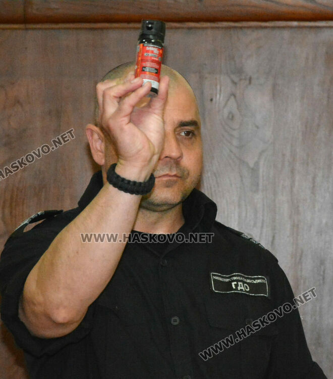 Ученици заеха председателското място в Районен съд – Хасково, запознаха се с конвоирането на задържаните