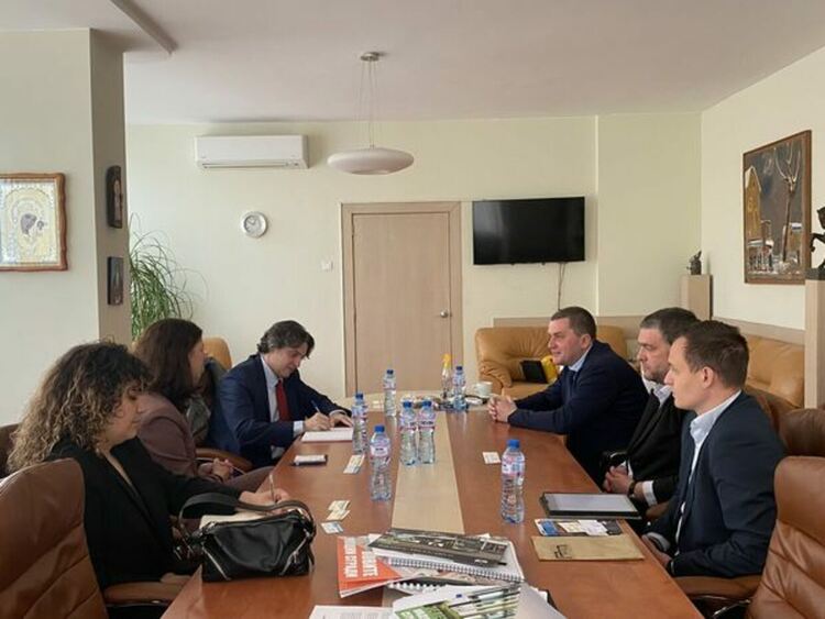 Кметът на Перник Станислав Владимиров се срещна с търговско-икономическия съветник на Испания