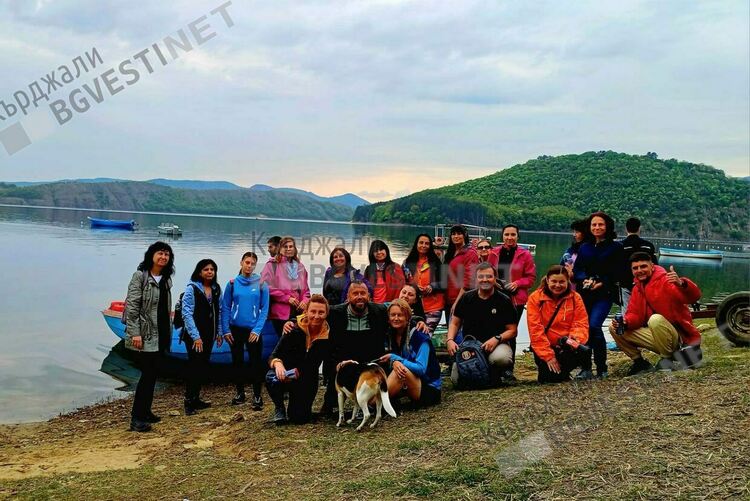 Нито един кърджалиец не подкрепи инициативата за почистването на брега на яз.”Студен кладенец”,дойдоха хора от цялата страна