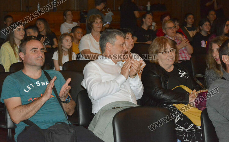 Първи концерт от националната инициатива „България пее“ в Хасково