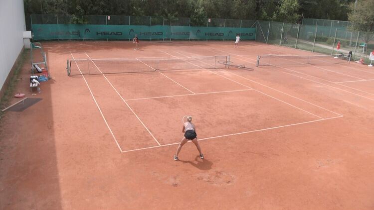 Милич продължава на четвъртфиналите, Валдманова отпадна