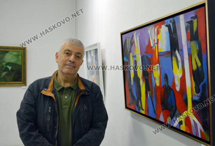 Владимир Пенев представя изложба „Посоки“ в хасковската галерия „Форум“