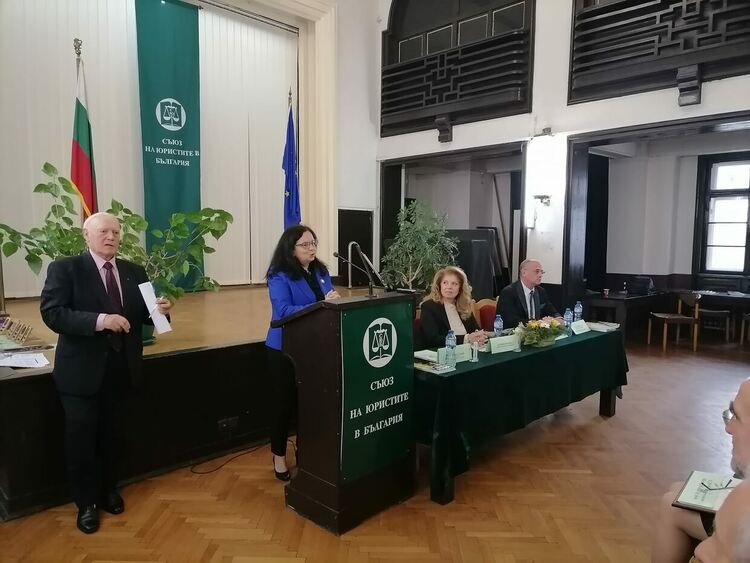 Смолянският журналист Петя Гайдарова получи наградата на Съюза на юристите в България /Галерия/