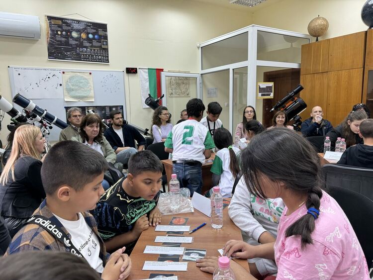 40 деца премериха знания в състезание по астрономия в Димитровград