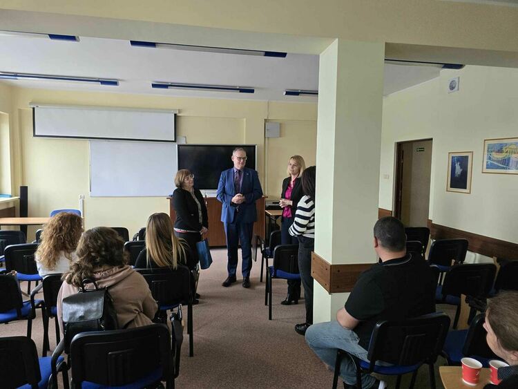 Учители от ПГТАТ „Н. Й. Вапцаров“ на обучение по „Еразъм+" в Полша