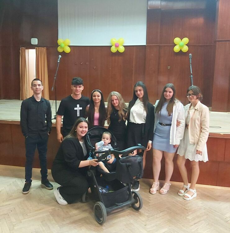 5700 лв. събраха златаровци в полза на Ради Михайлов