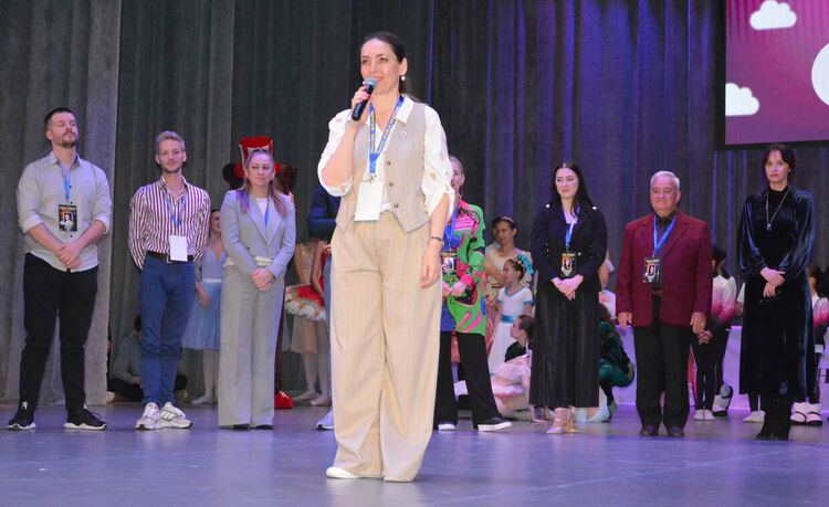 Откриха Международния танцов фестивал „Вълшебен свят“ в Хасково