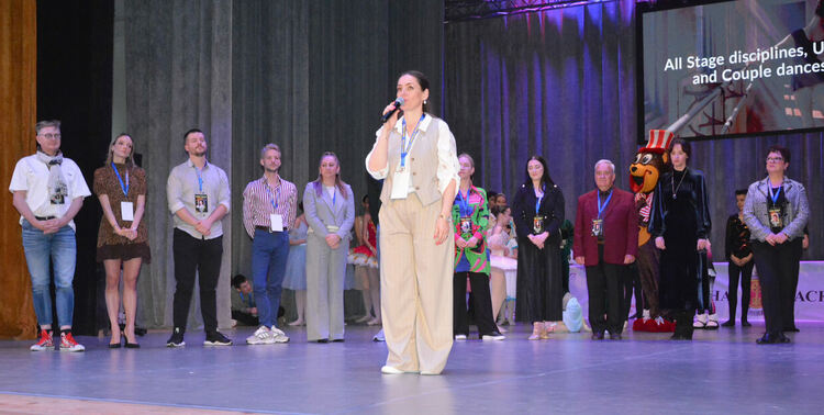 Откриха Международния танцов фестивал „Вълшебен свят“ в Хасково