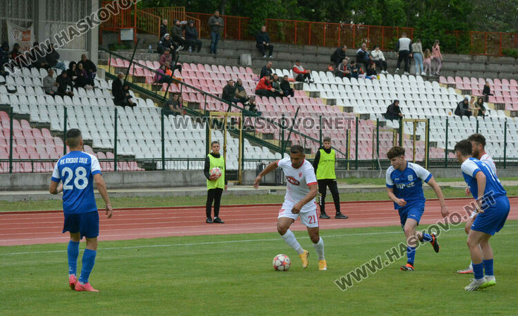 Милен Танев вкара 5 гола на „Ямбол“, а „Саяна Хасково“ се върна към победите