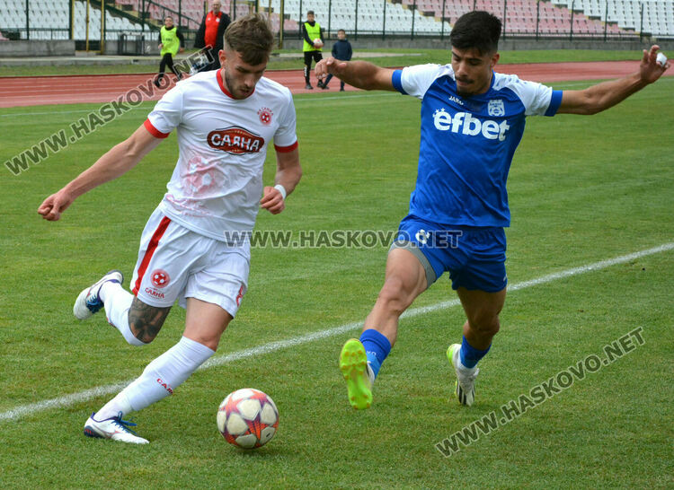 Милен Танев вкара 5 гола на „Ямбол“, а „Саяна Хасково“ се върна към победите