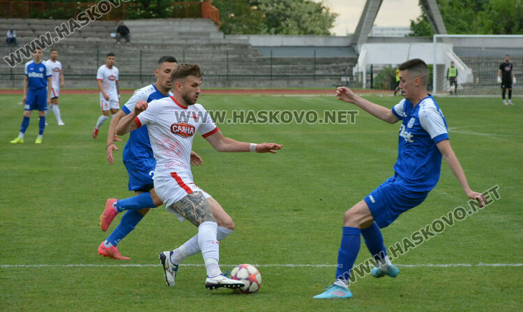 Милен Танев вкара 5 гола на „Ямбол“, а „Саяна Хасково“ се върна към победите