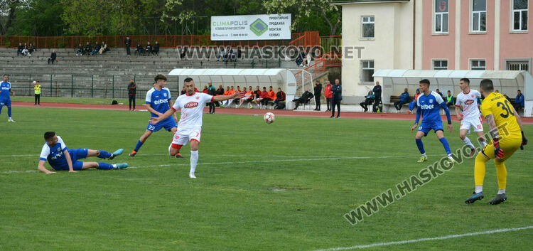 Милен Танев вкара 5 гола на „Ямбол“, а „Саяна Хасково“ се върна към победите