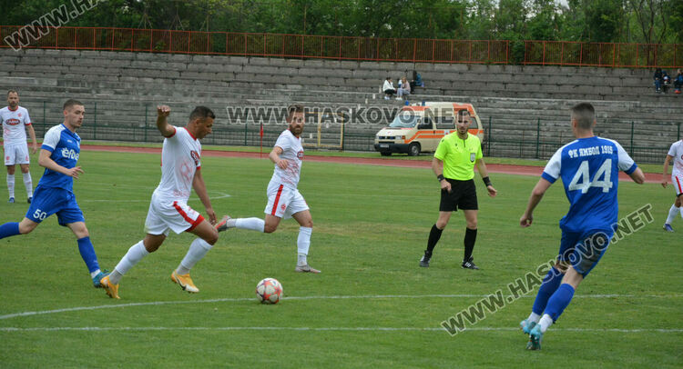 Милен Танев вкара 5 гола на „Ямбол“, а „Саяна Хасково“ се върна към победите