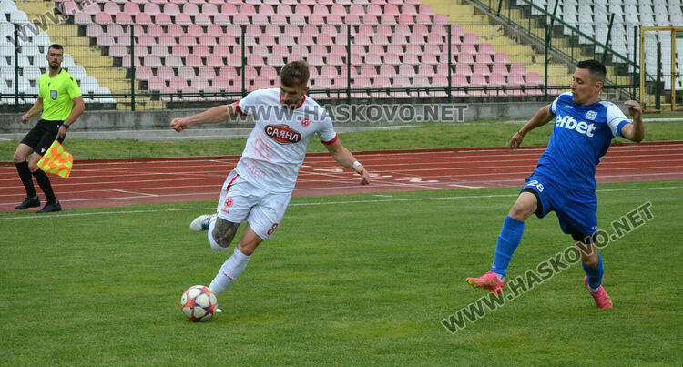 Милен Танев вкара 5 гола на „Ямбол“, а „Саяна Хасково“ се върна към победите