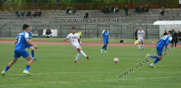 Милен Танев вкара 5 гола на „Ямбол“, а „Саяна Хасково“ се върна към победите