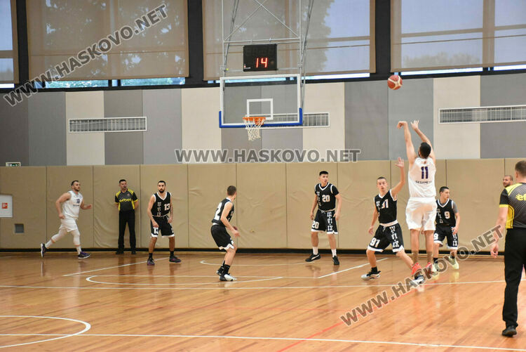 Баскетболният „Хасково“ стартира с победа в плейофите