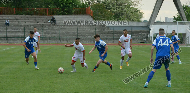 Милен Танев вкара 5 гола на „Ямбол“, а „Саяна Хасково“ се върна към победите