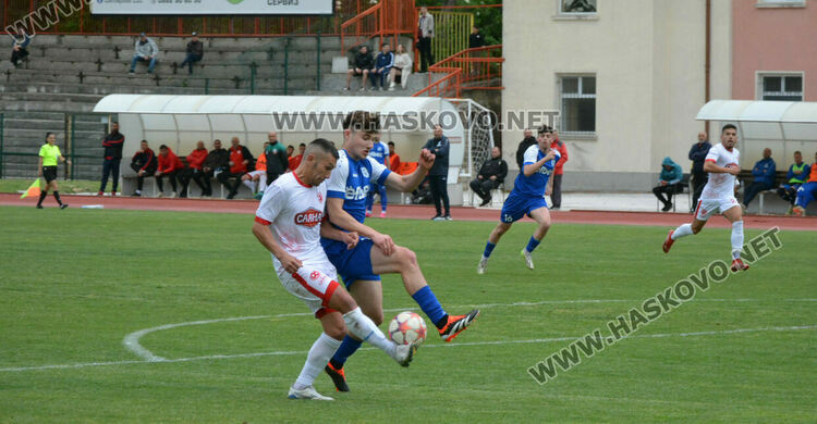 Милен Танев вкара 5 гола на „Ямбол“, а „Саяна Хасково“ се върна към победите