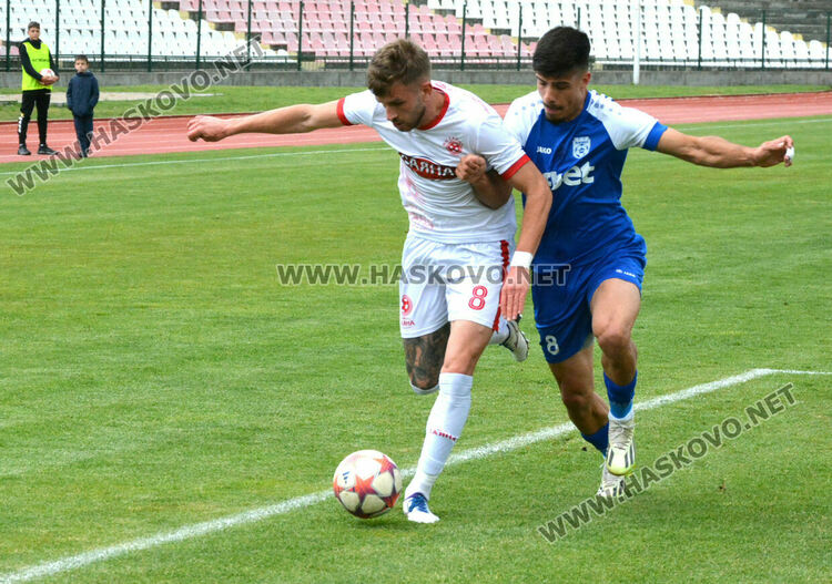 Милен Танев вкара 5 гола на „Ямбол“, а „Саяна Хасково“ се върна към победите