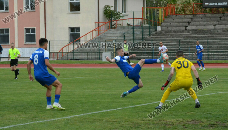 Милен Танев вкара 5 гола на „Ямбол“, а „Саяна Хасково“ се върна към победите