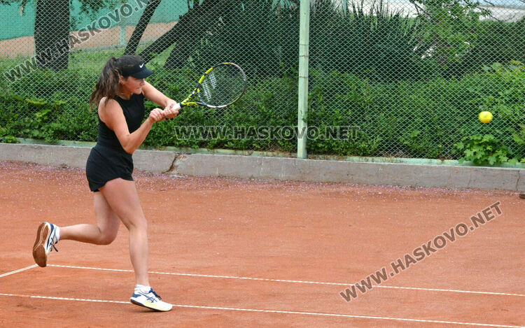 Българин и полякиня триумфираха на тенис турнира J 200 в Хасково